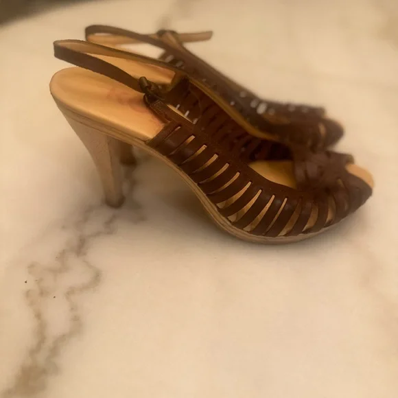 KORS Michael Kors Sentra Safari/ Matte Vac size 8 - Picture 3 of 6